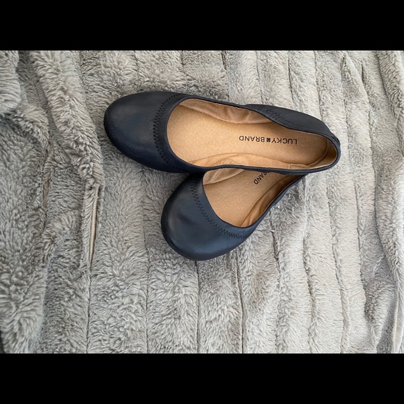 Lucky Brand flats size 6 - Picture 4 of 4